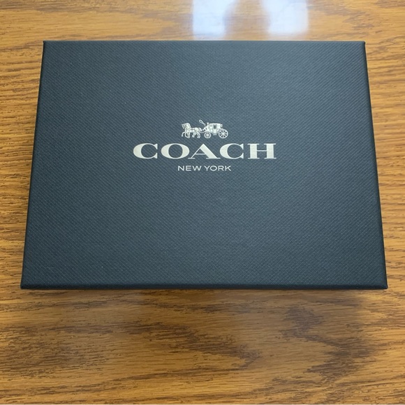 Coach Corner Zip Wristlet Wine Glitter Signature Leather - Picture 10 of 12